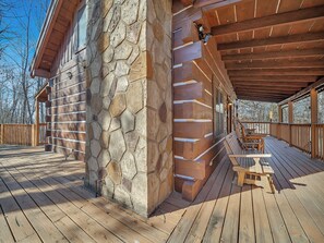 Terrace/patio - Rise & Shine with Game Room Fun - Pet-Friendly Cabin near Gatlinburg! (SEVIERVILLE)