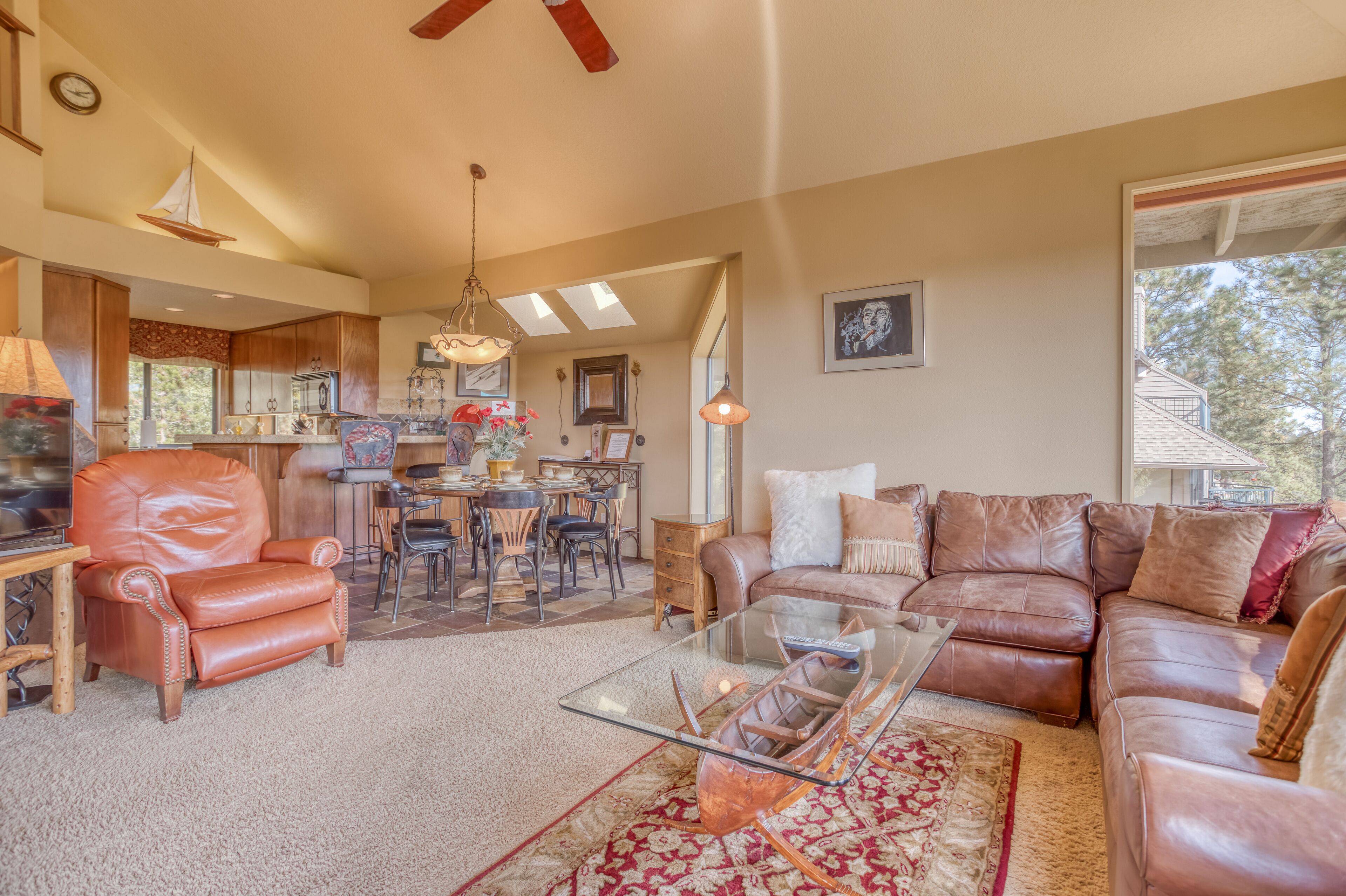 Deschutes River Views, Beautiful Two-Bedroom Mt. Bachelor Village Resort Condo!