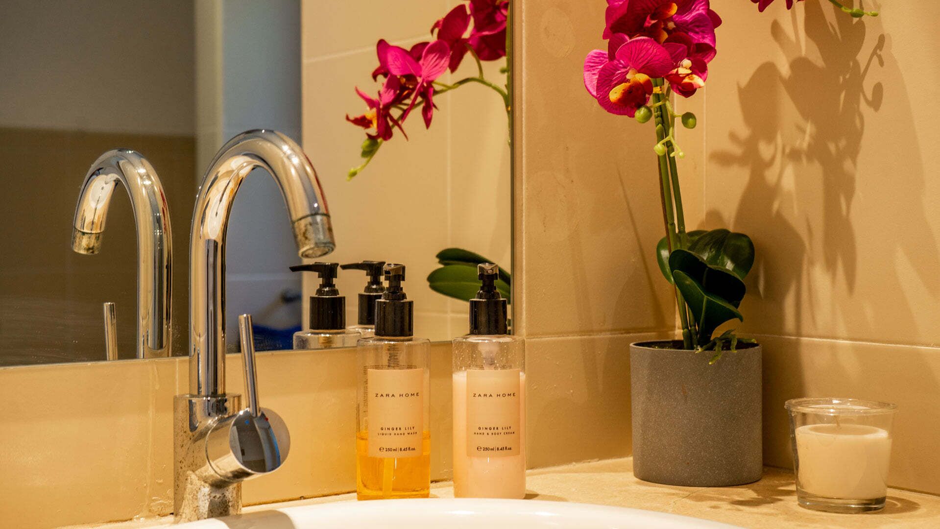 Luxury Private Villa 10 mins from airport and 20 mins from the beach