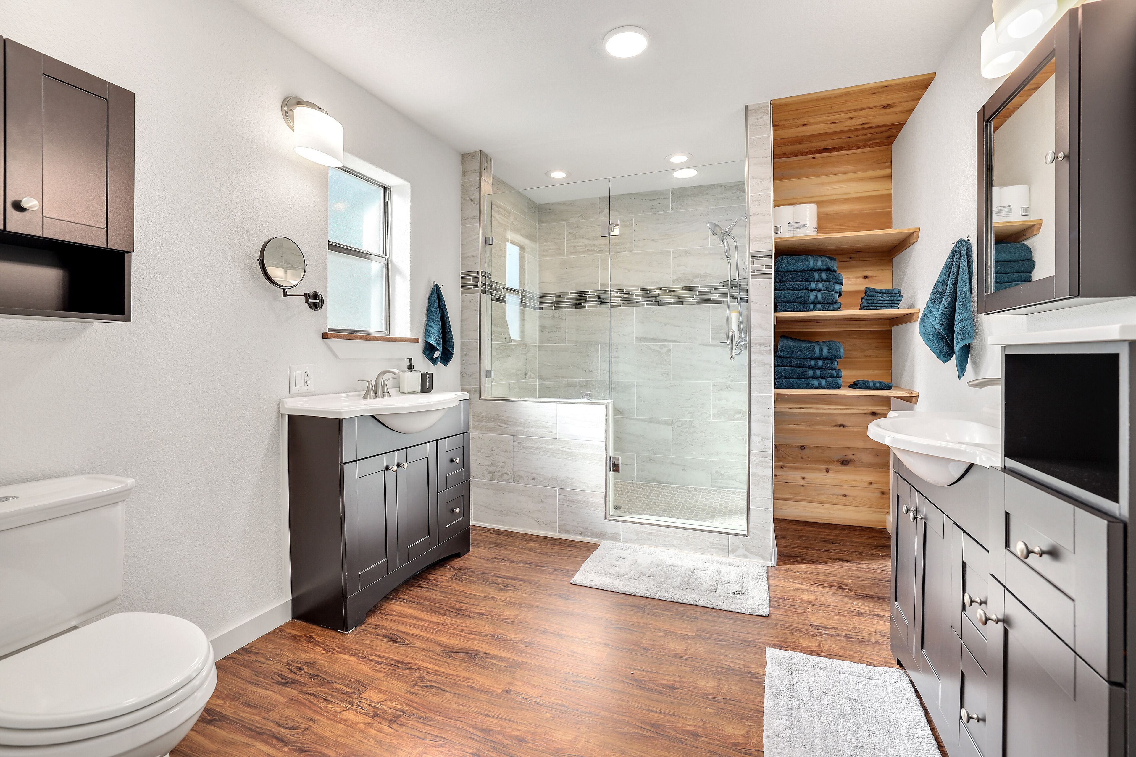 West Fork Pool and Hot Tub- 10 mins to Fay, Devils Den