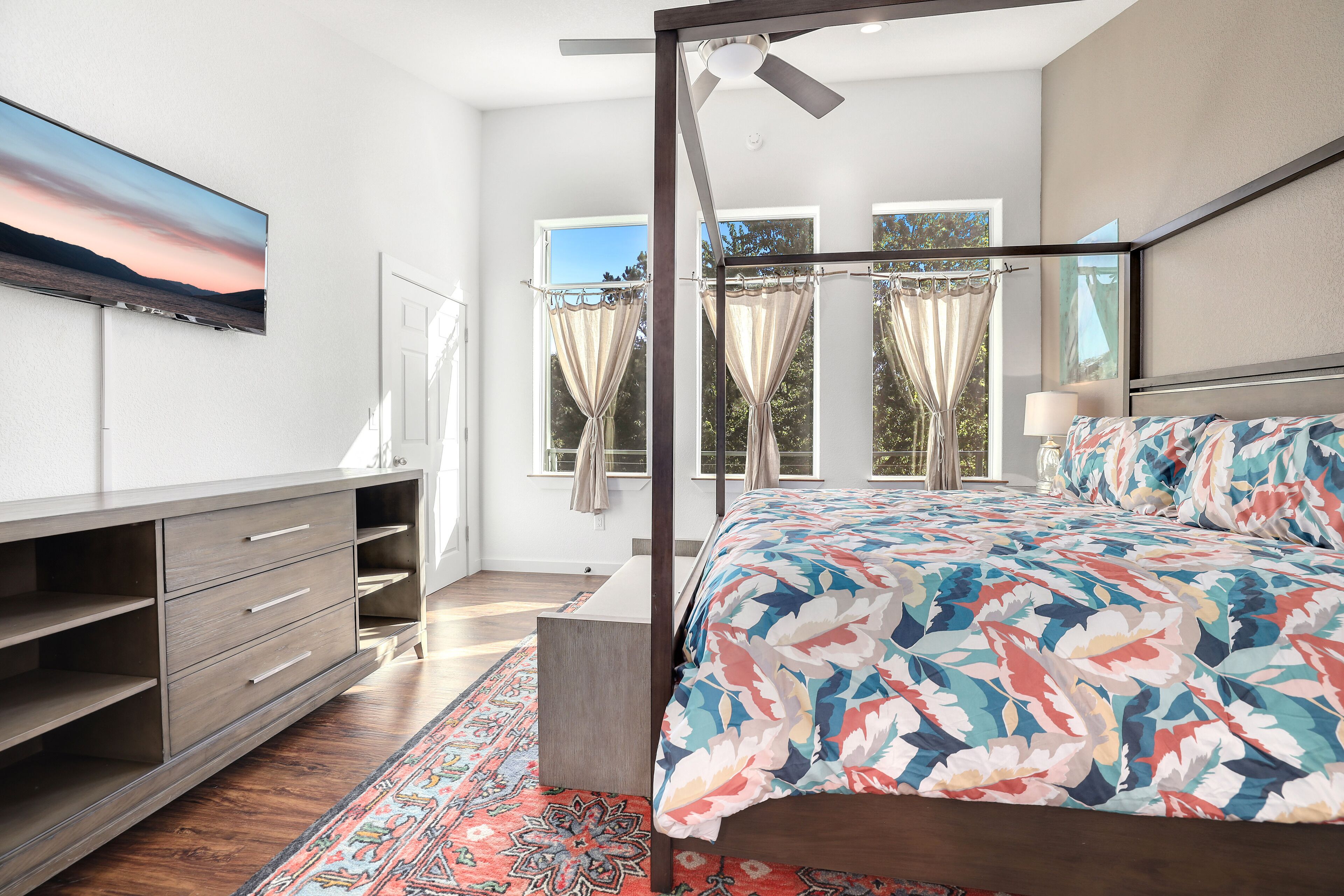 West Fork Pool and Hot Tub- 10 mins to Fay, Devils Den