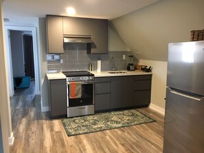 Refrigerador, horno, parrilla de estufa y lavavajillas 