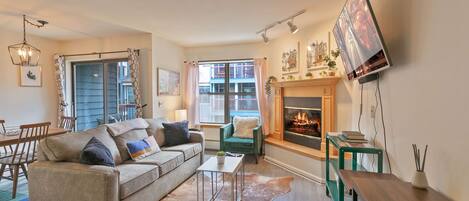 Televisión y chimenea