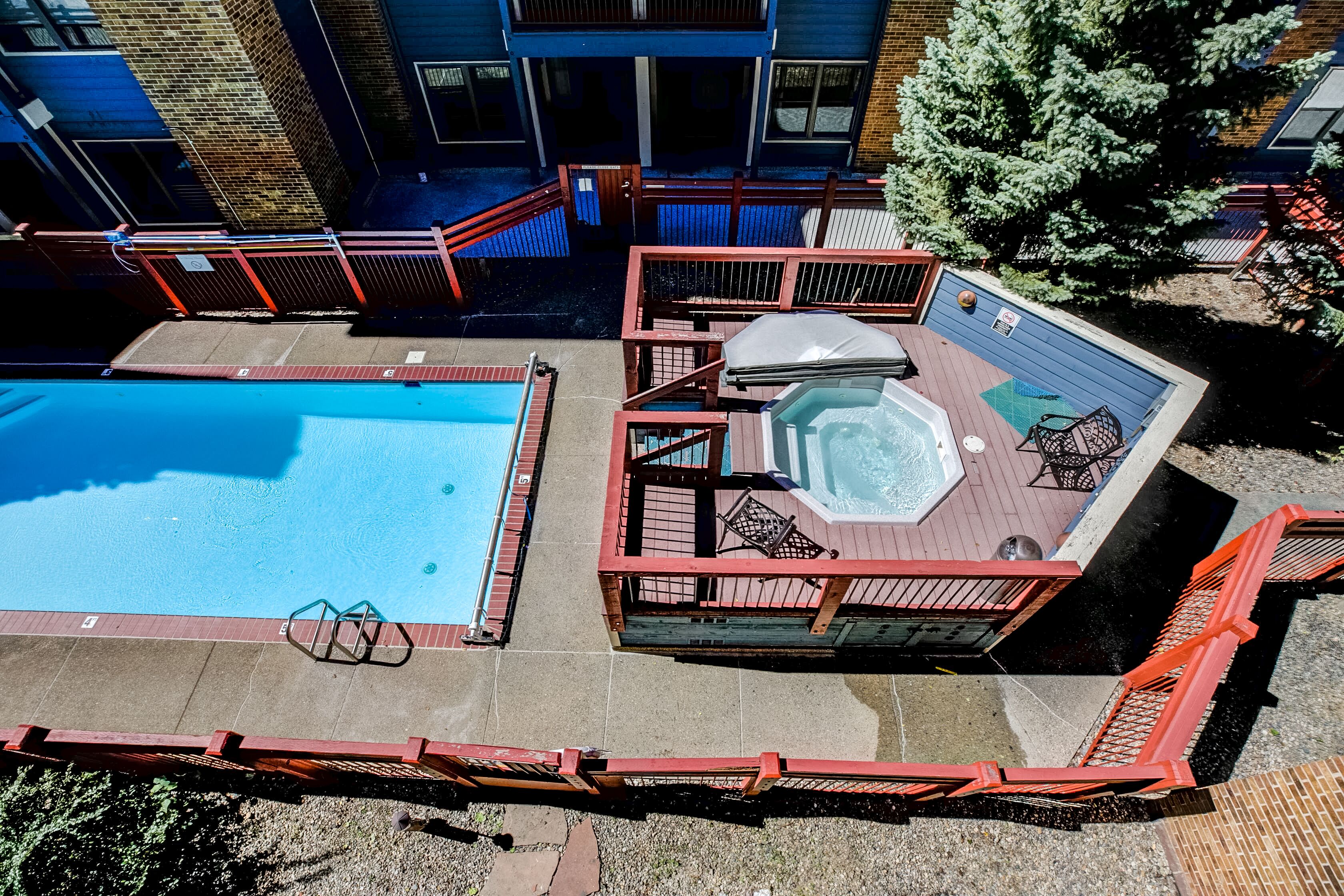 Et oppvarmet basseng