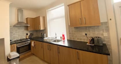 Propertyvison - Stylish 2-bedroom House