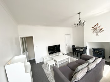 Propertyvison - Stylish 2-bedroom House