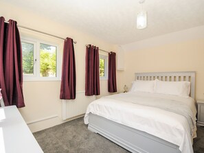 1 habitación, decoración personalizada y muebles diferentes 