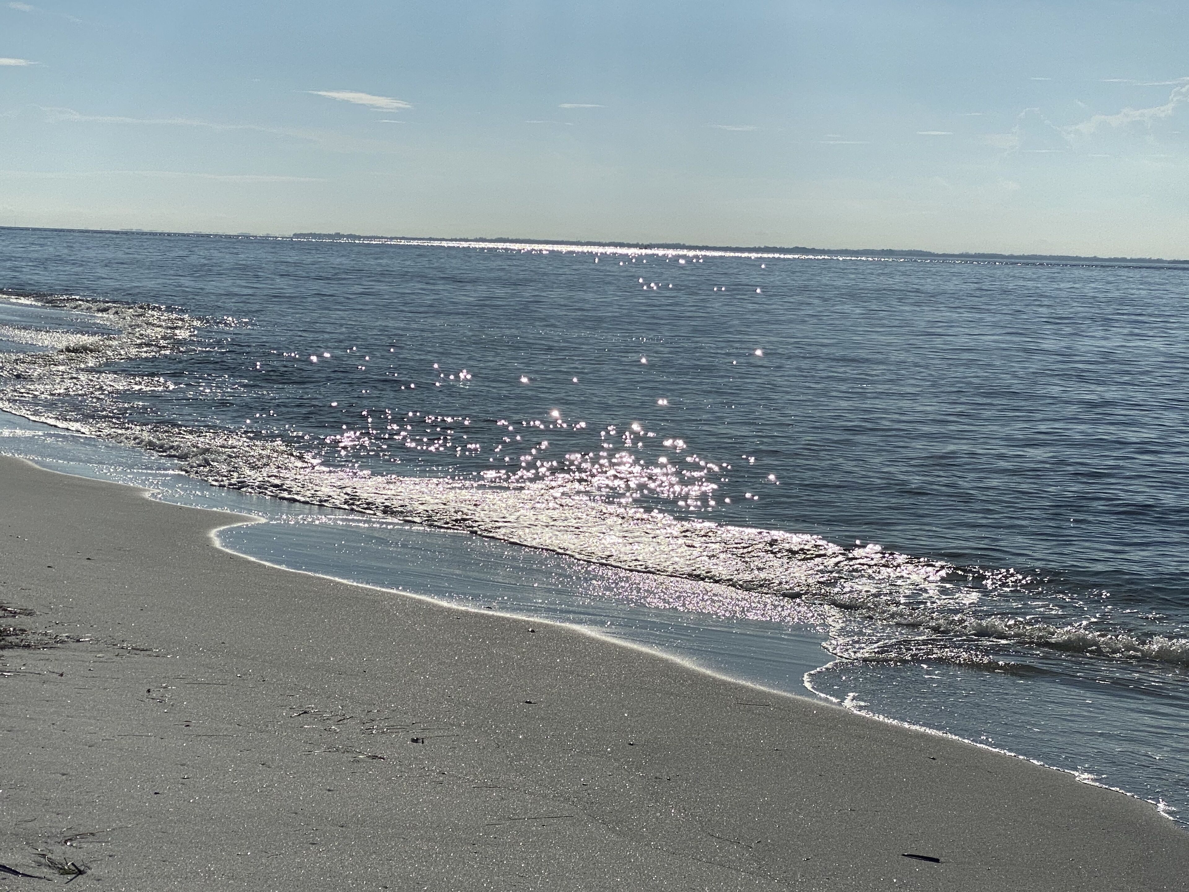 Beach nearby, sun loungers, beach towels