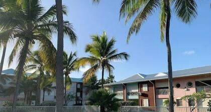 1 bedroom apartment, ground floor, 50 m from the beach, facing the swimming pool