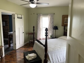 4 chambres, bureau, accès au Wi-Fi (inclus), literie fournie
