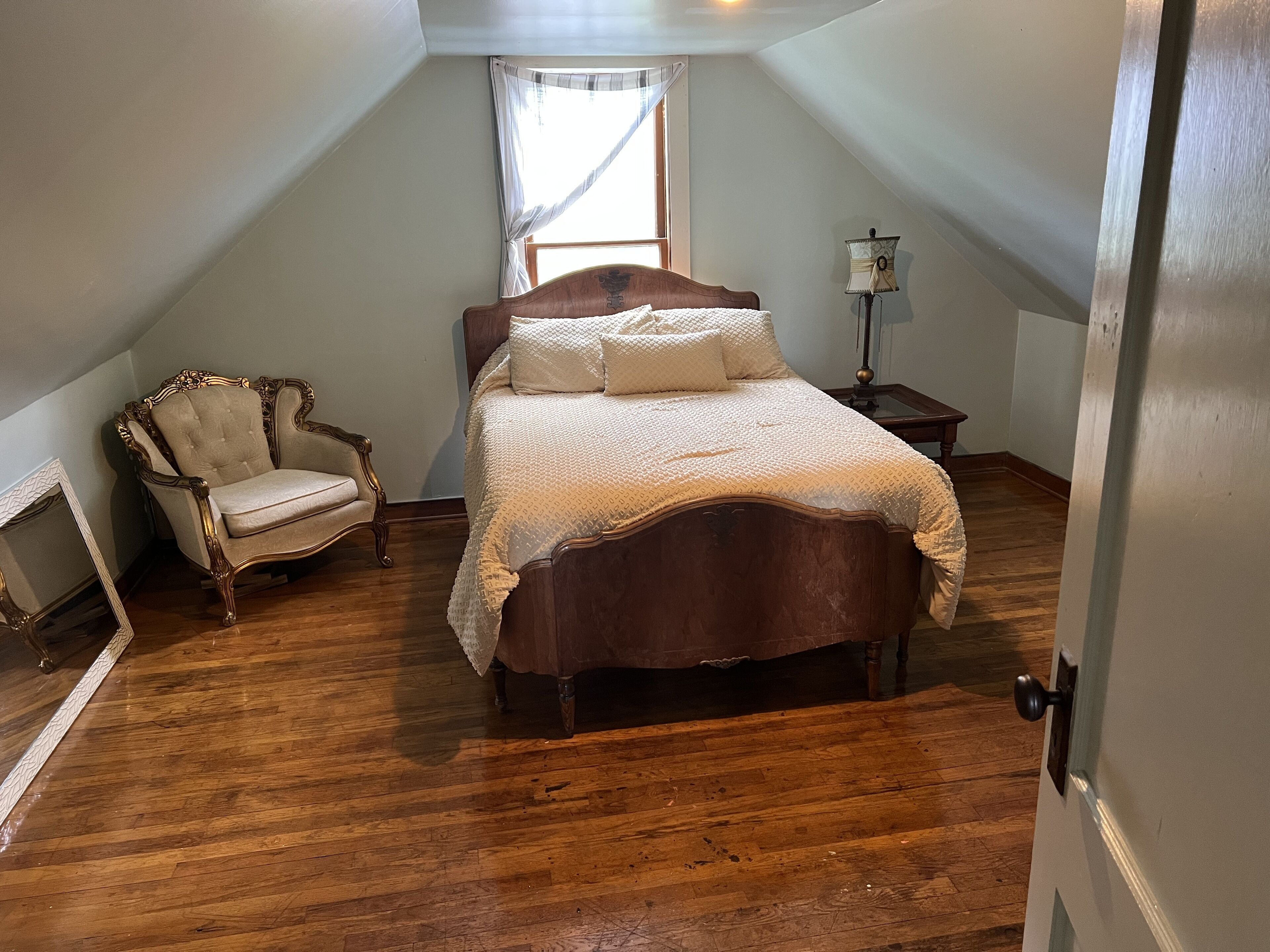 4 bedrooms, desk, free WiFi, bed sheets