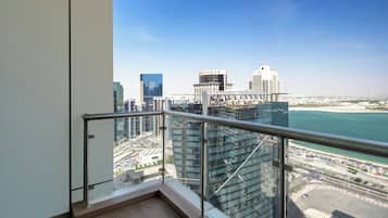 Apartment, 2 Bedrooms | Down comforters, Select Comfort beds, in-room safe