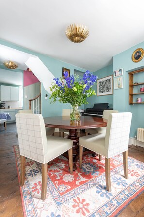 Dining - Keystone Crescent by onefinestay (London)
