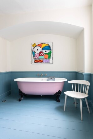 Interior - Keystone Crescent by onefinestay (London)