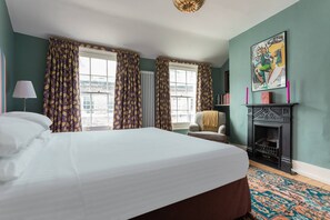 2 bedrooms, iron/ironing board, free WiFi, bed sheets - Keystone Crescent by onefinestay (London)