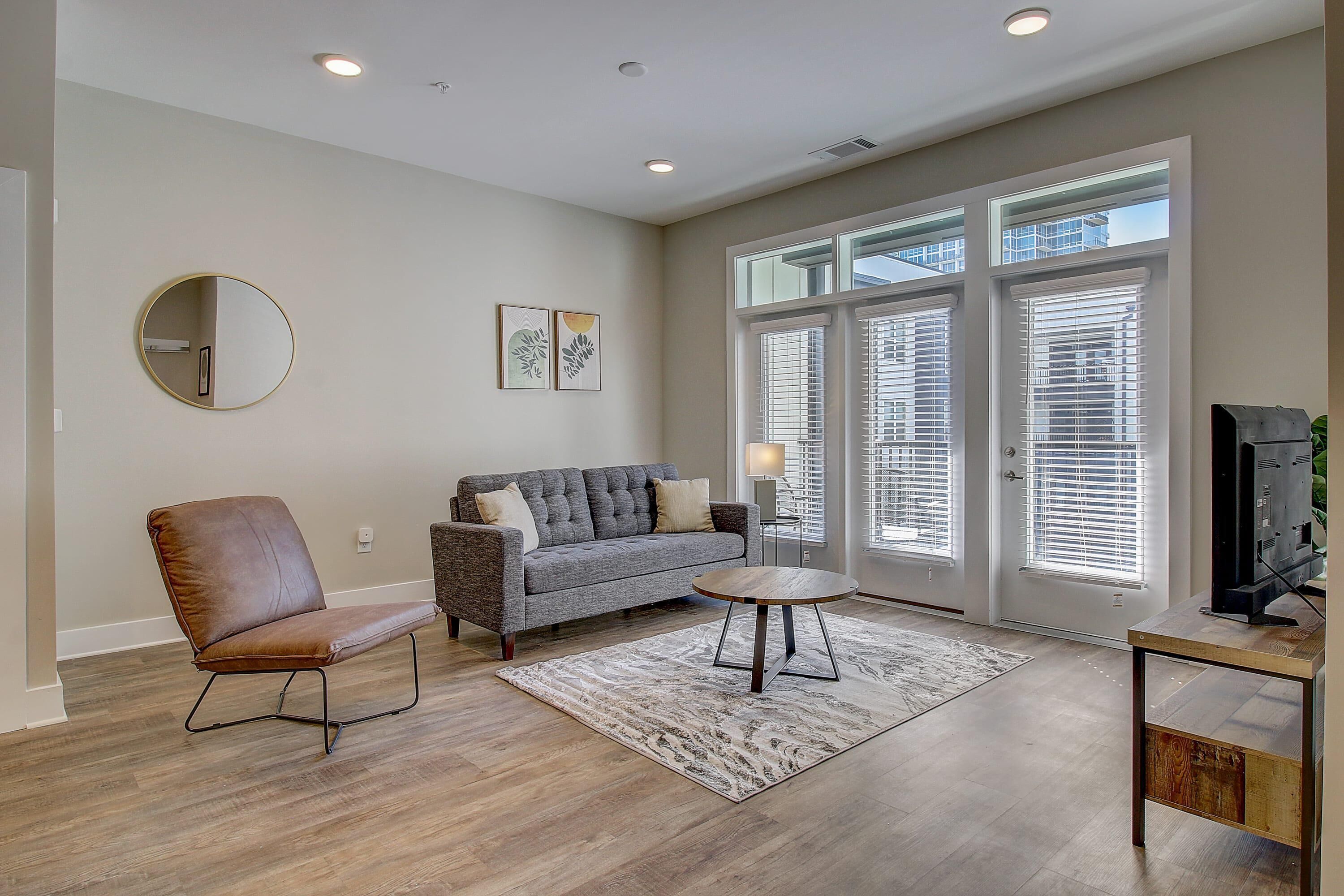 Frontdesk | 1 BR Apt near Bank of America Stadium