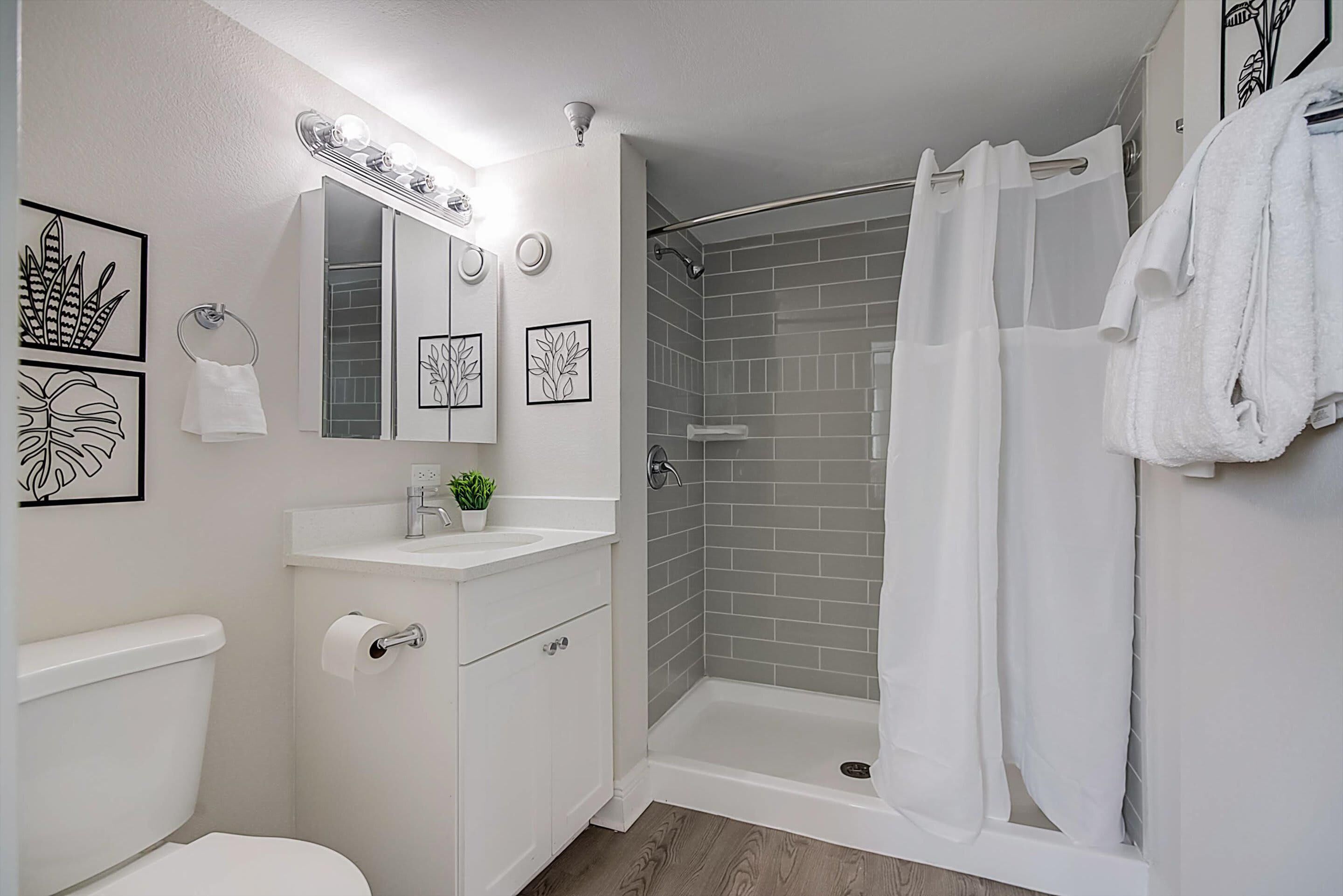 Frontdesk | Studio Apt near Tropicana Field