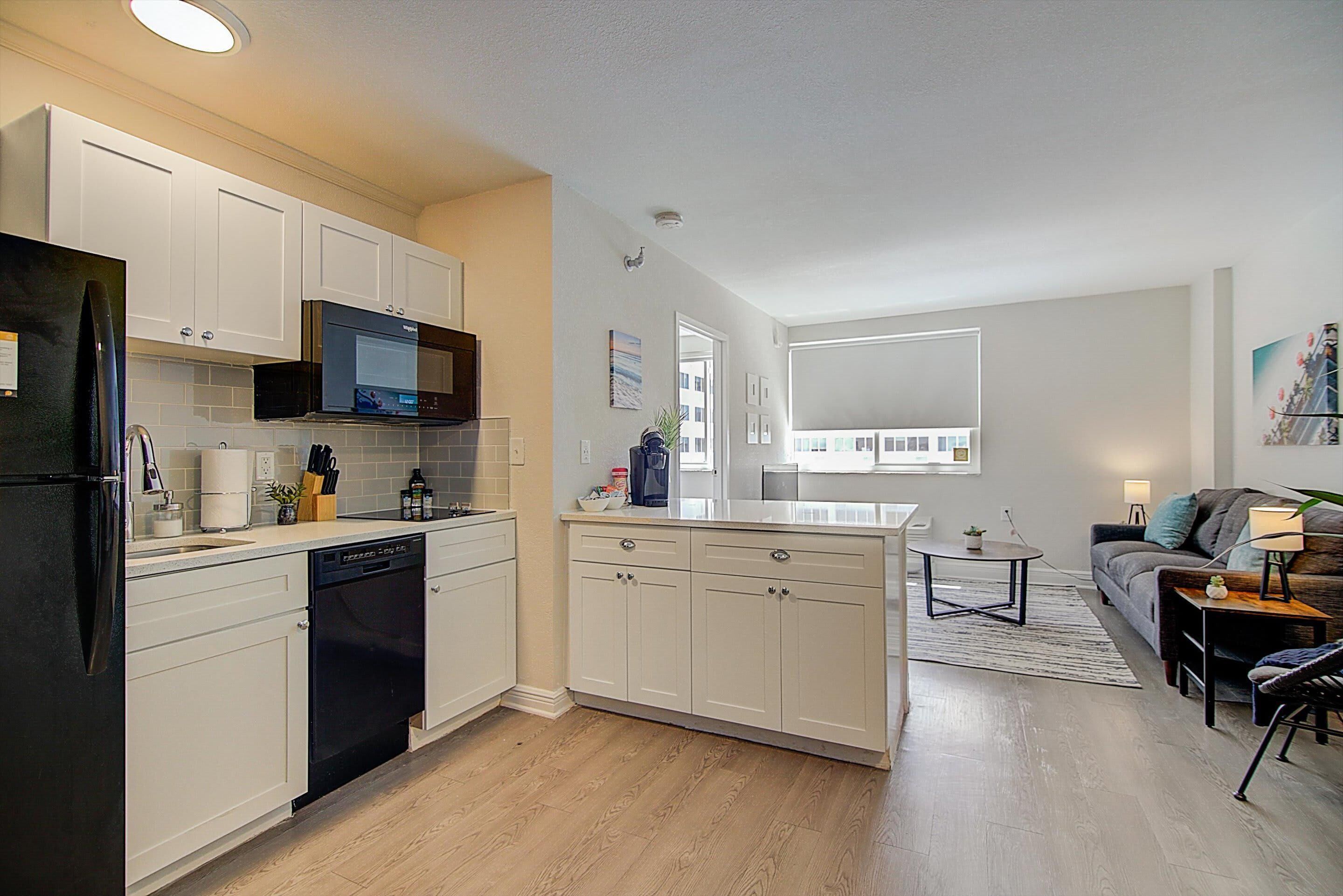 Frontdesk | 1 BR near Gizella Kopsick Arboretum