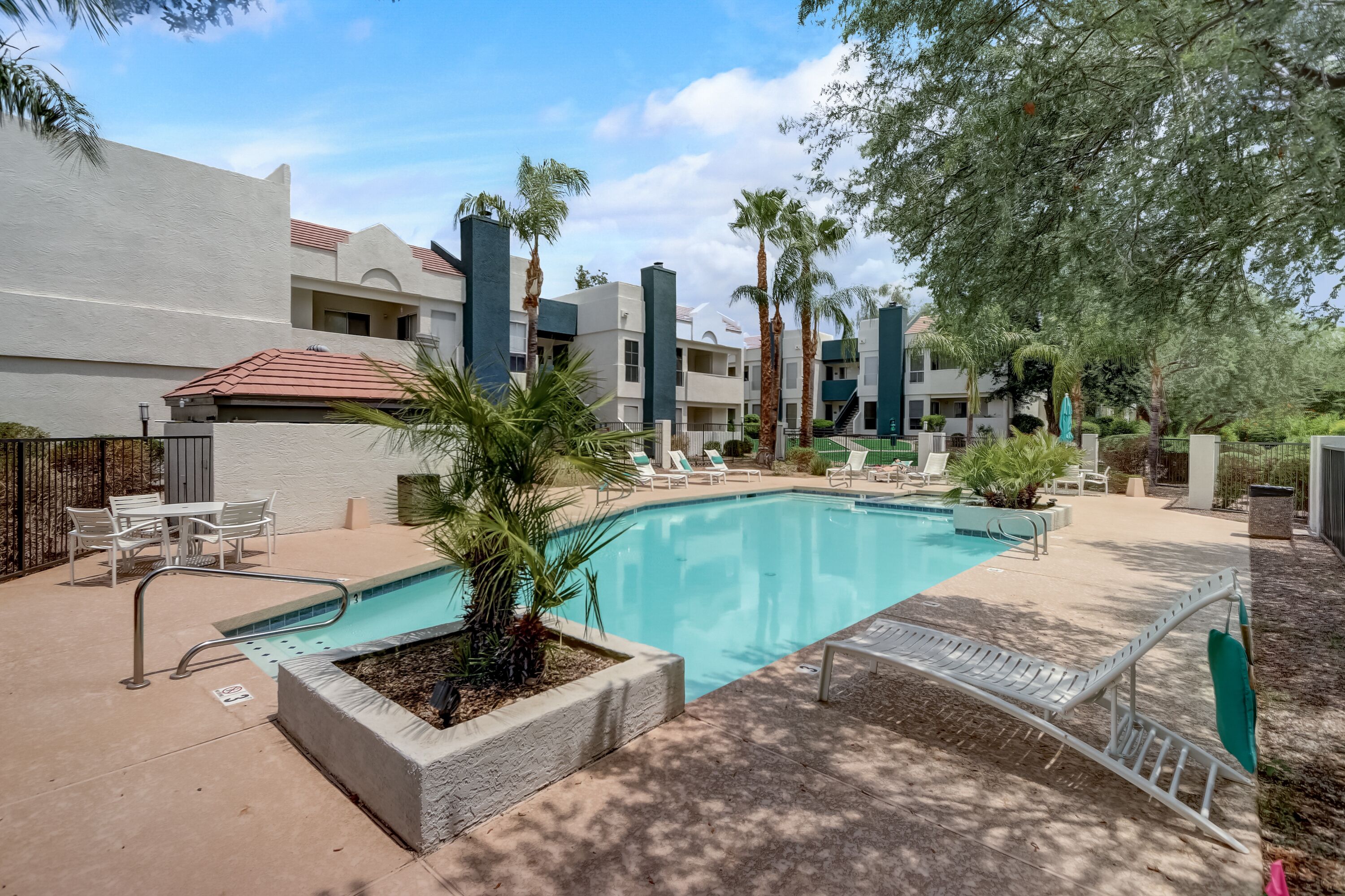 Frontdesk | 2 BR Apt near TPC Scottsdale
