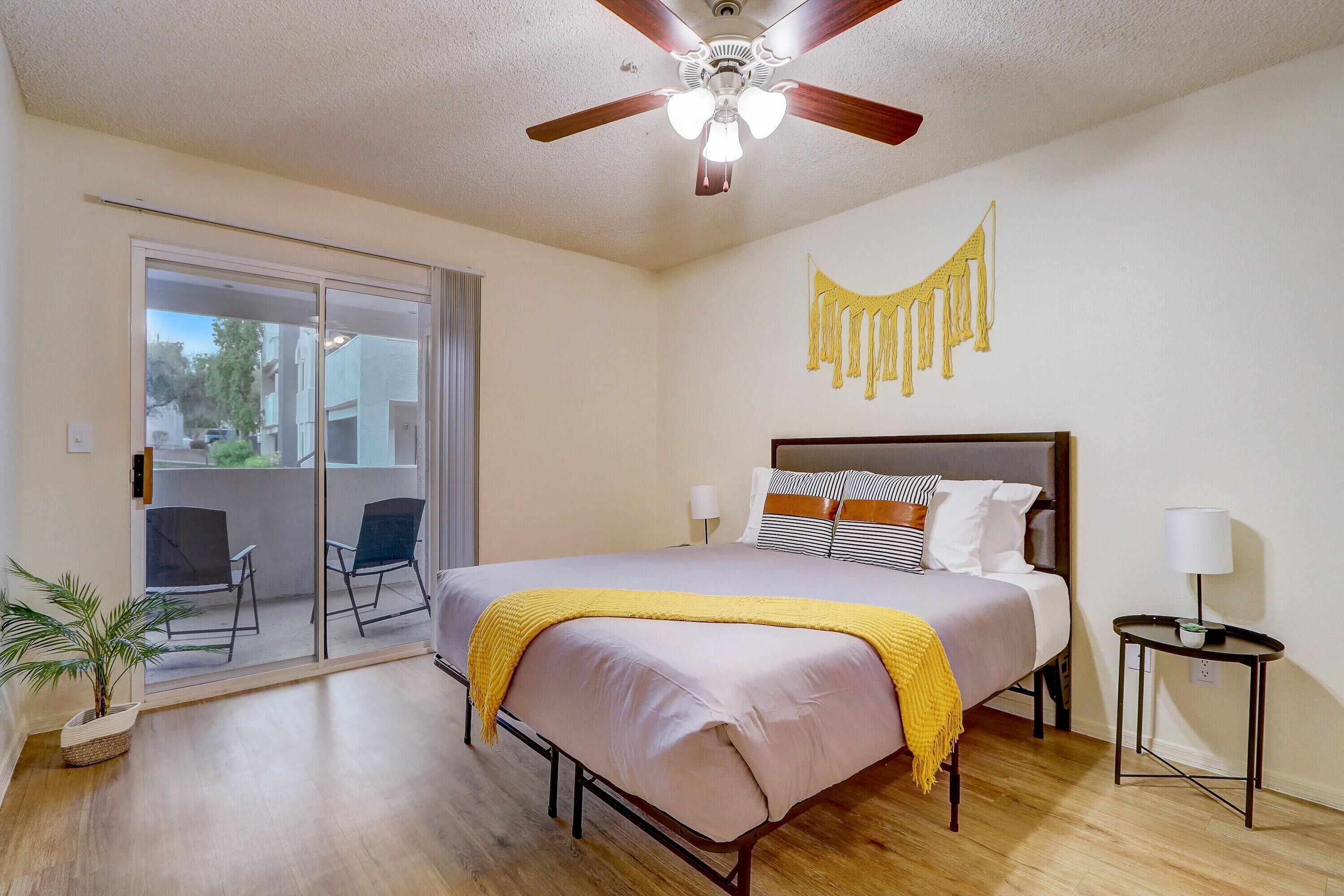 Frontdesk | 1 BR Apt close to Taliesin West