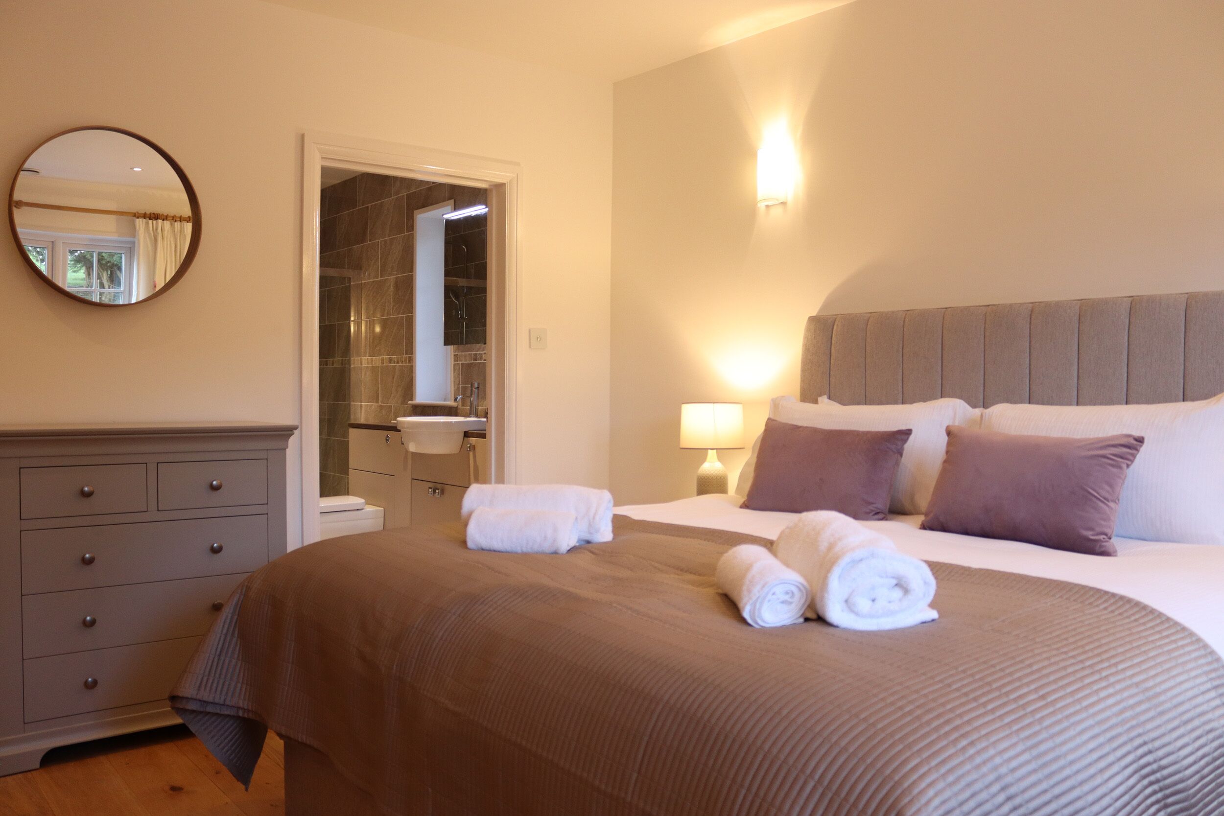 5 bedrooms, individually decorated, individually furnished, free WiFi