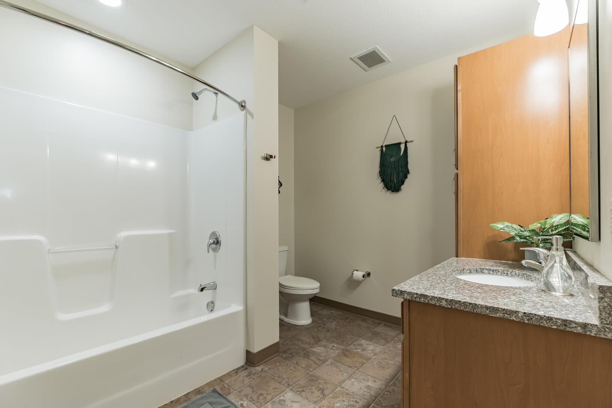 Frontdesk | 1 BR Apt near Phipps Conservatory