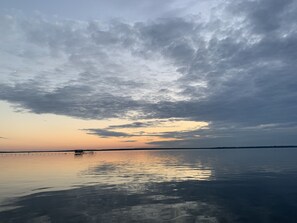 Beach nearby, sun-loungers, beach towels