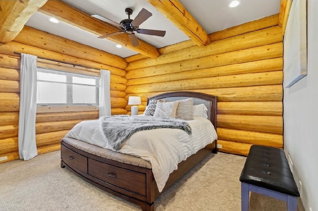 6 bedrooms, travel crib, free WiFi, bed sheets
