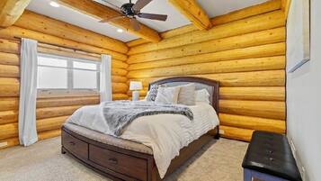 6 bedrooms, travel crib, free WiFi, bed sheets