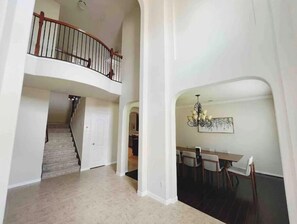 Dining - Spacious | Large Groups | Katy Mall, Parks! (Katy)