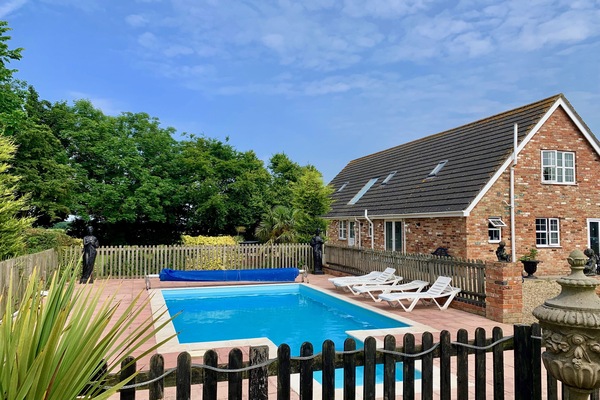 Een verwarmd zwembad