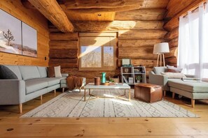 TV, books, stereo - Whitewater A-Frame Cabin: seen in Travel & Leisure (Whitewater)