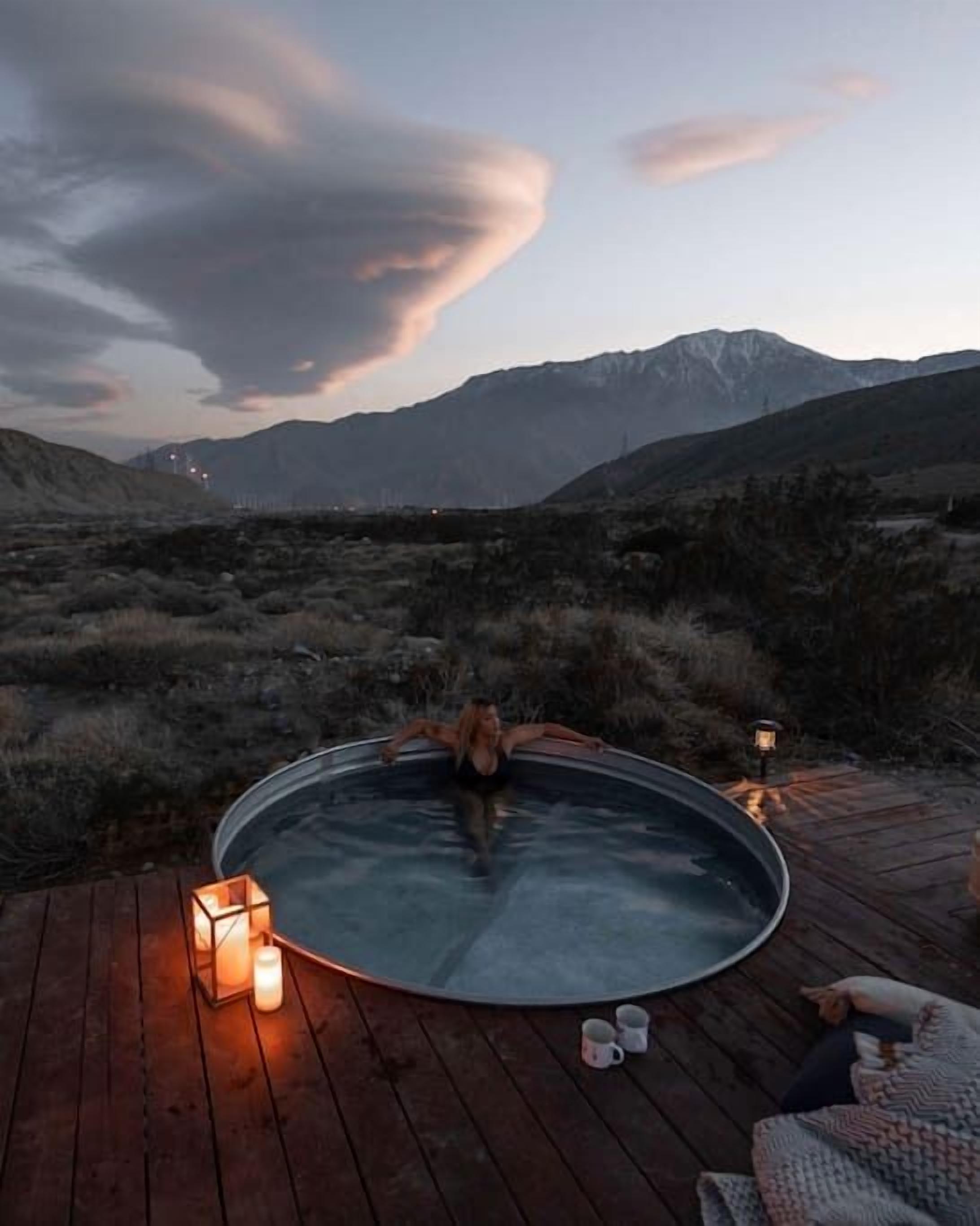 Bain à remous extérieur