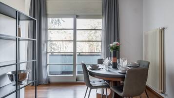 Appartement, en-suite badkamer | Dineren