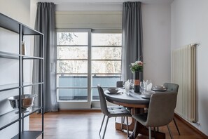 公寓客房, 獨立浴室 | 用餐區