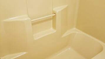Basic Single Room | Bathroom | Shower, towels