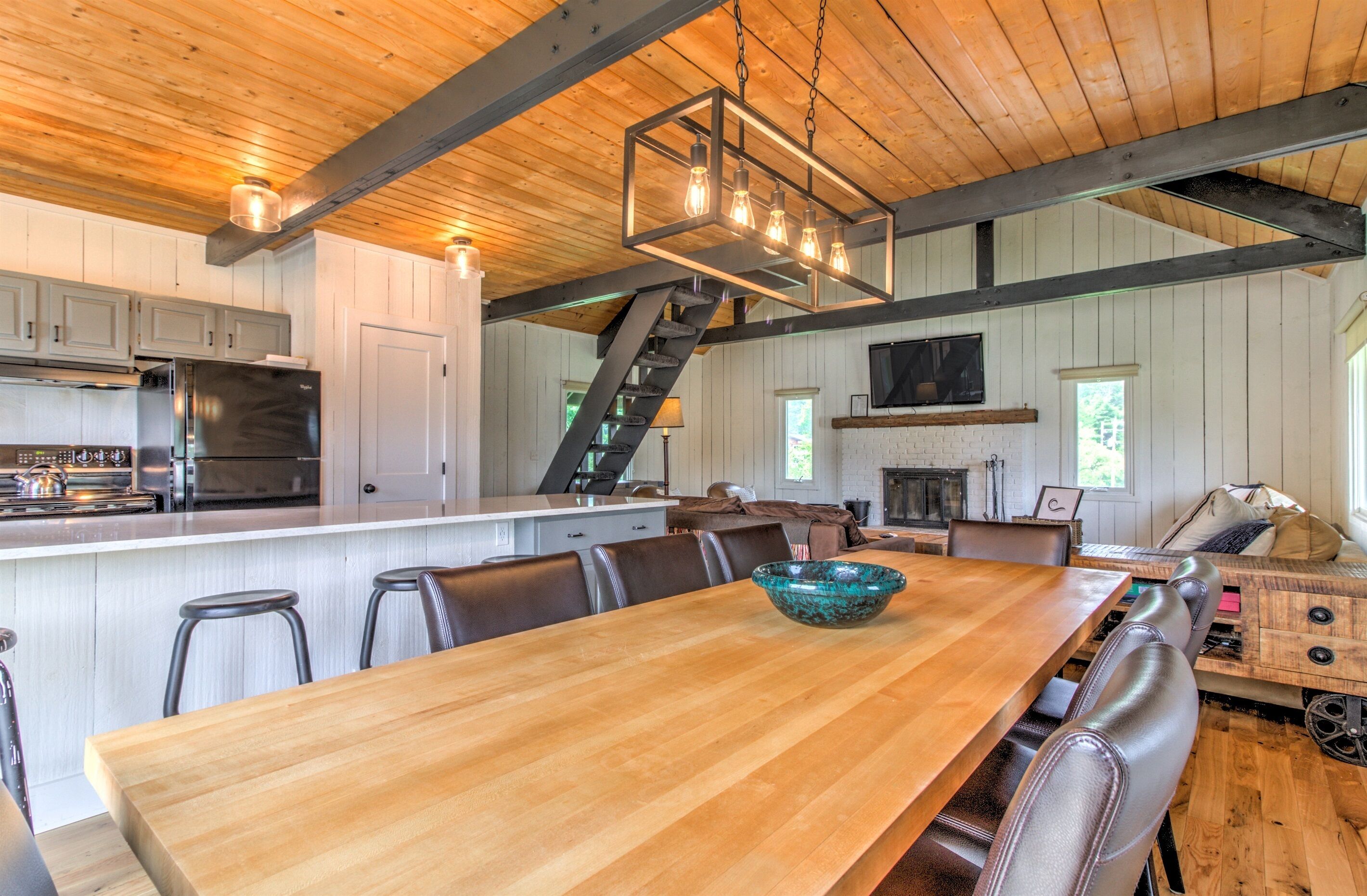 Stratton Mountain Chalet Style Loft