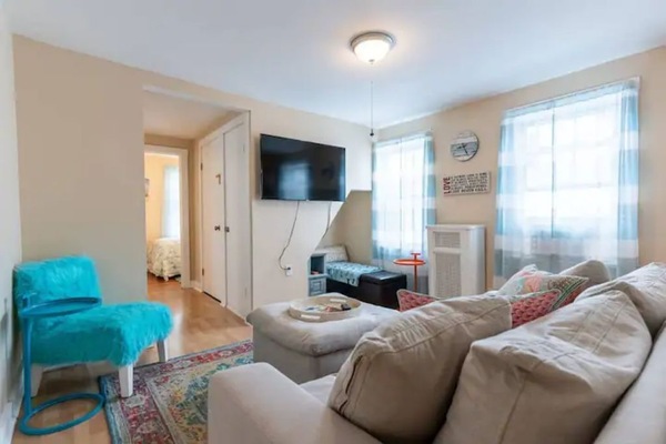 2 bedrooms, iron/ironing board, free WiFi, bed sheets