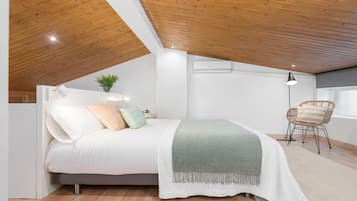 1 bedroom, iron/ironing board, internet, bed sheets
