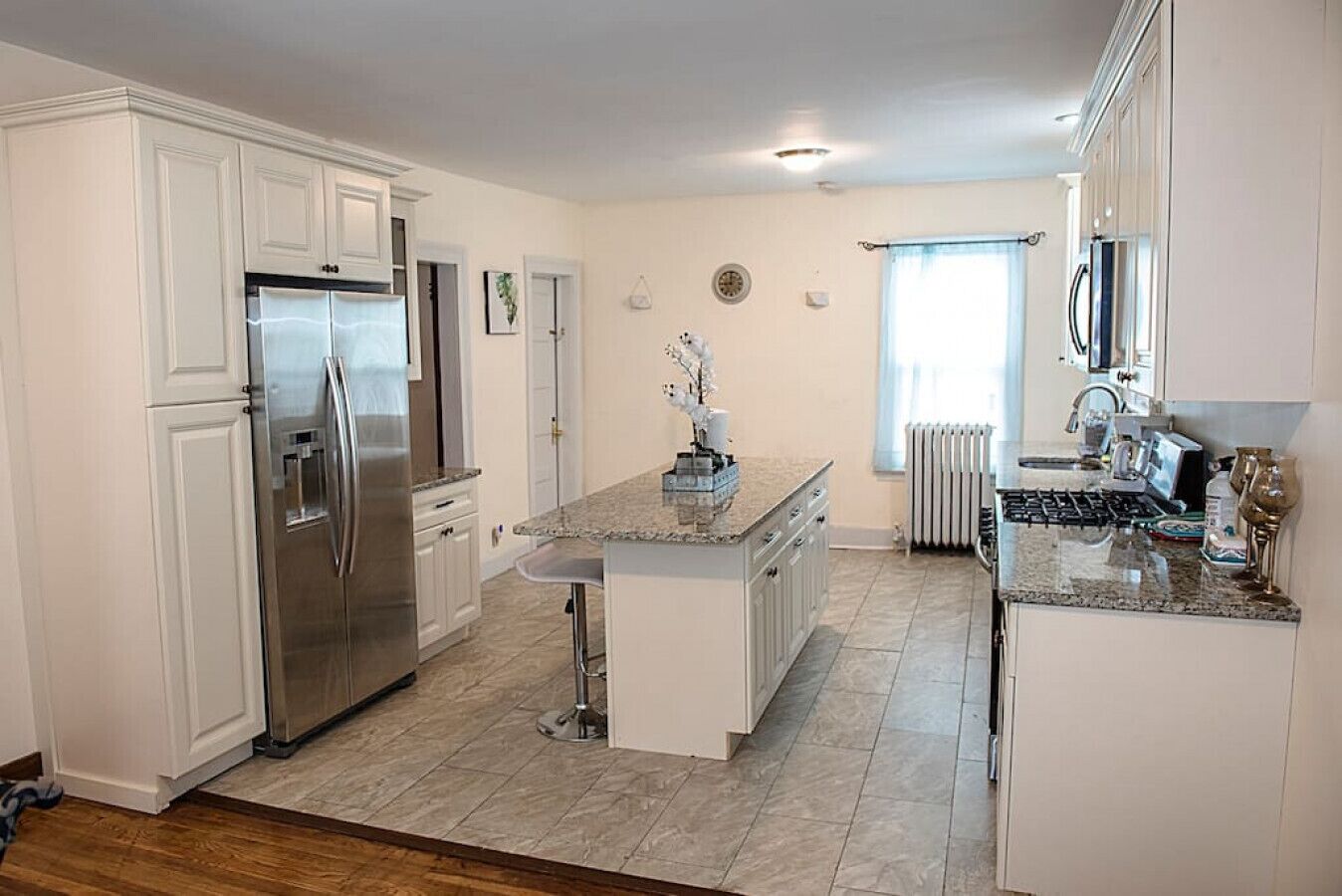 Desirable 3 BR Cape East Hartford CT - Free Parking + Wifi