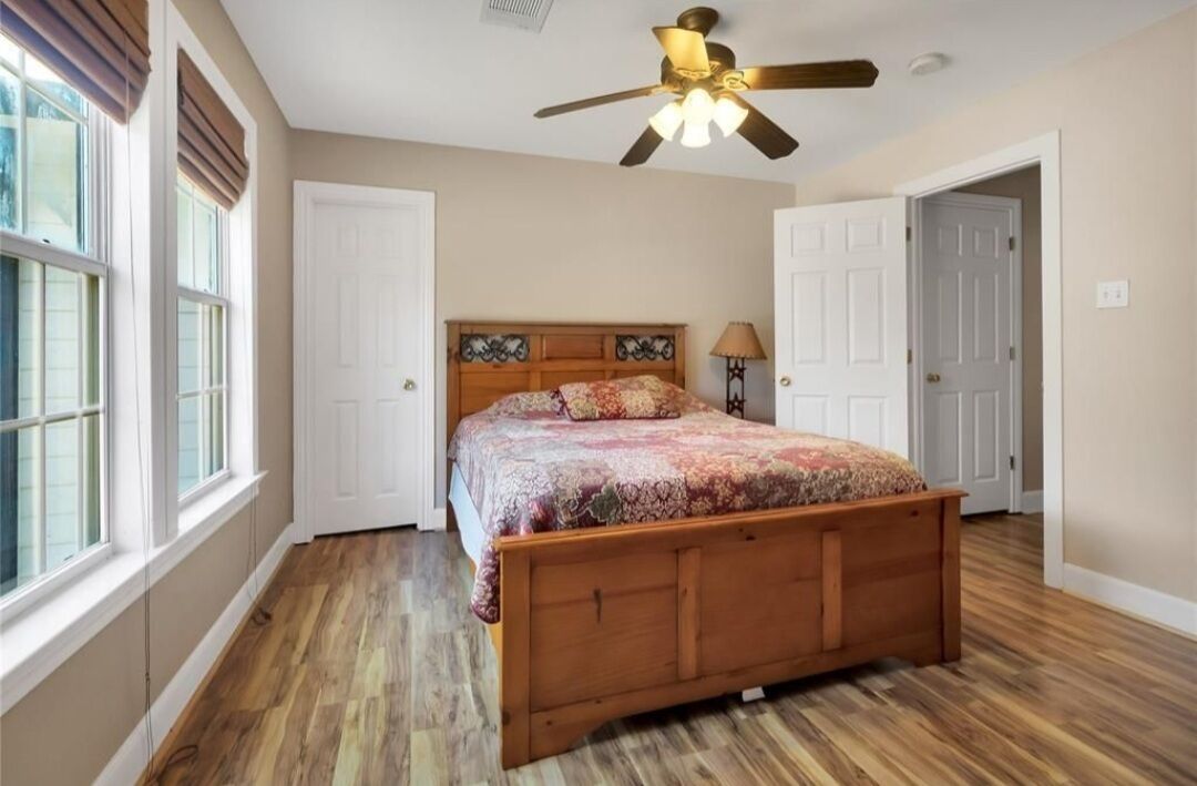 2 bedroom, 2 bath Cabin on Lake Limestone