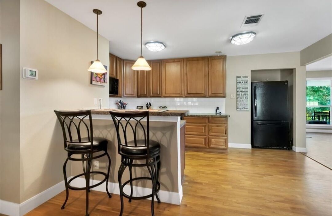 2 bedroom, 2 bath Cabin on Lake Limestone