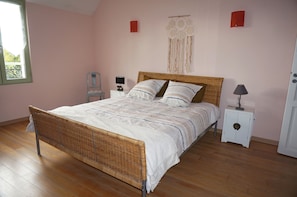 2 habitaciones, wifi gratis y ropa de cama