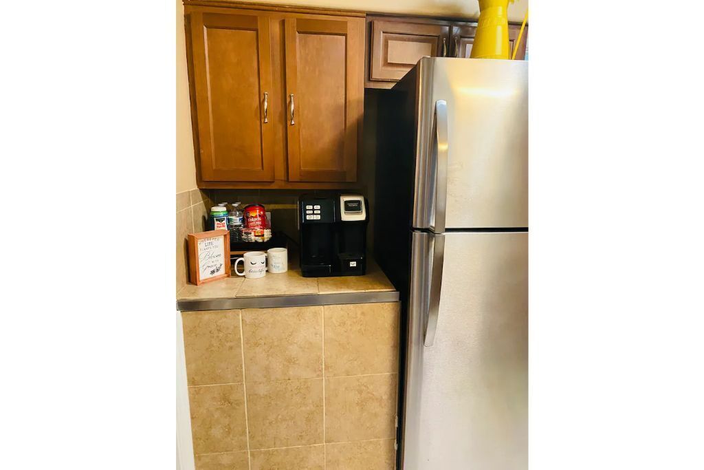 Cozy, Relaxing 2-Bedroom Duplex near Speedway