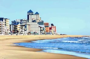 Plage, chaises longues