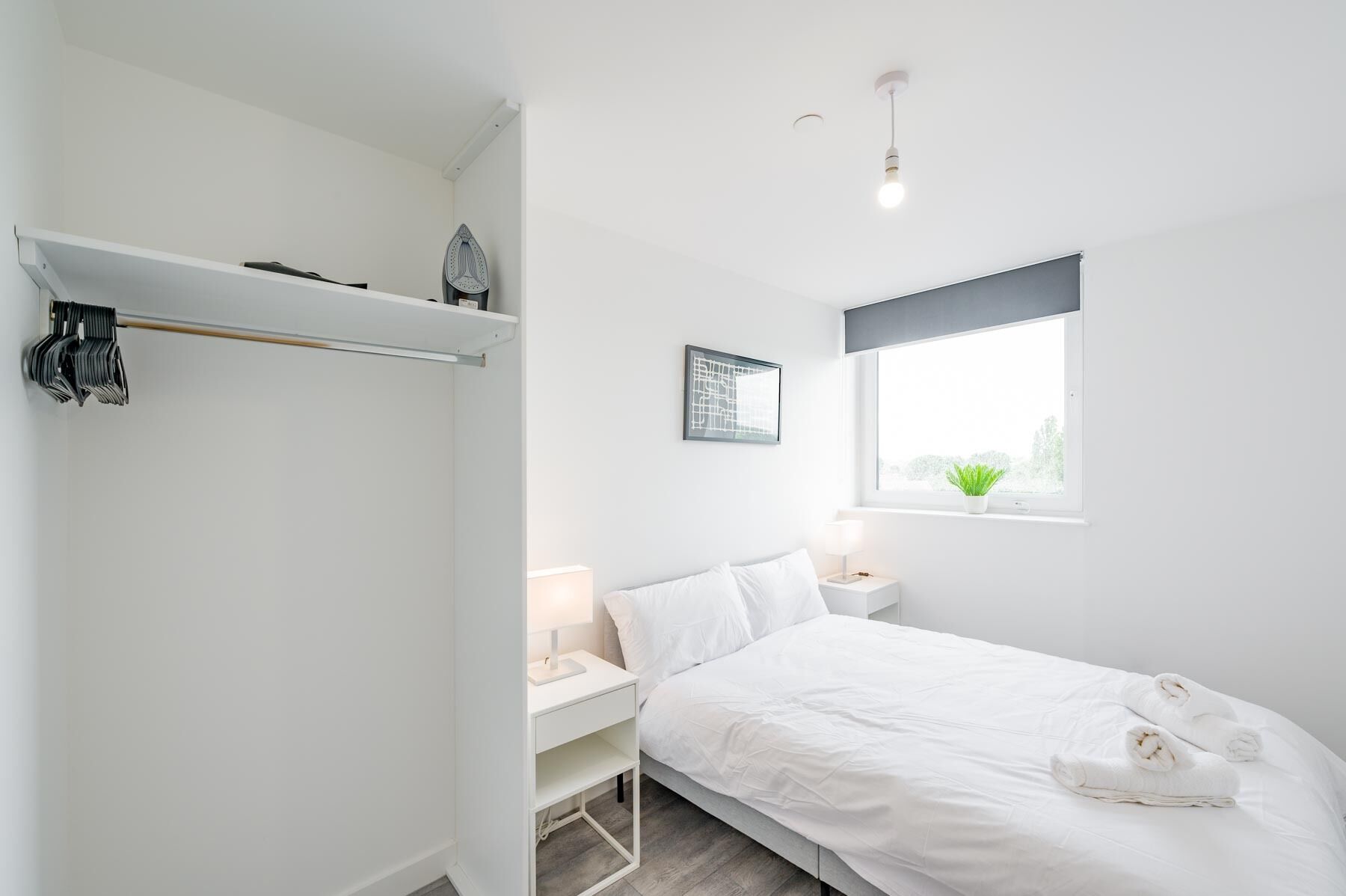 Modern 2 bedroom flat with parking in Yardley