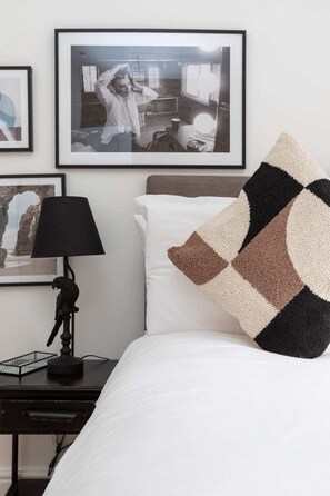 Basic Apartment, 2 Double Beds | 2 bedrooms, iron/ironing board, bed sheets