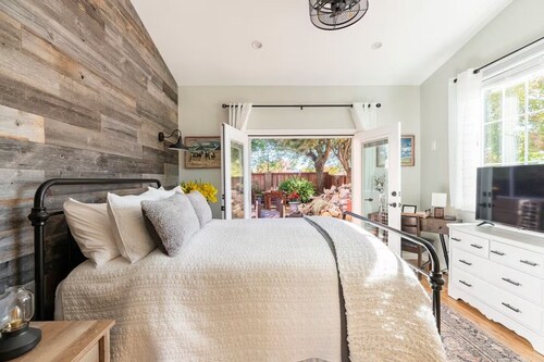 Private Garden Cottage Near Solvang / Waterfall & Koi Pond / Wine Country
