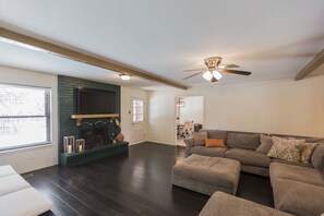 TV connectée, cheminée