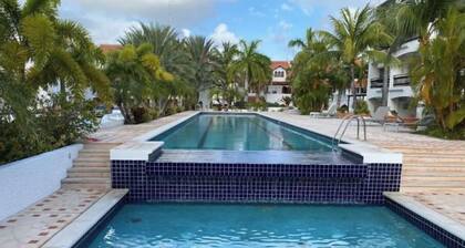 Walking distance to everything on Simpson bay area Restaurants, Beach, Nite Life
